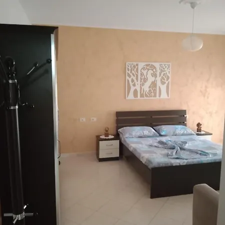 Apartment Lungomare 1 *